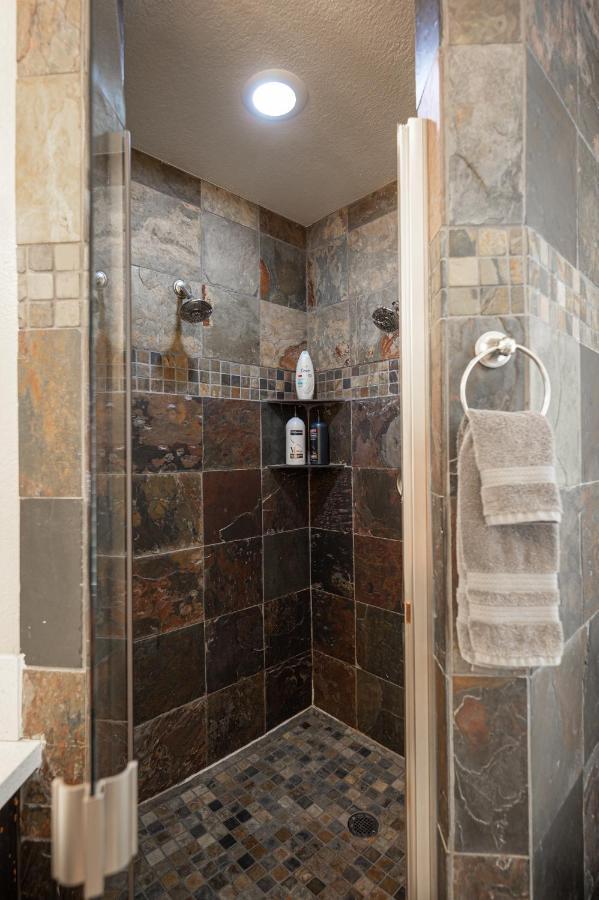 Luxury Near Strip And Airport. Casa de férias *
